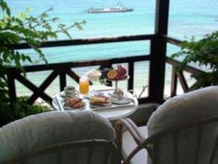 Azure Mare Hotel (Adults Only) แอร์ซอนิสซอส ภายนอก รูปภาพ